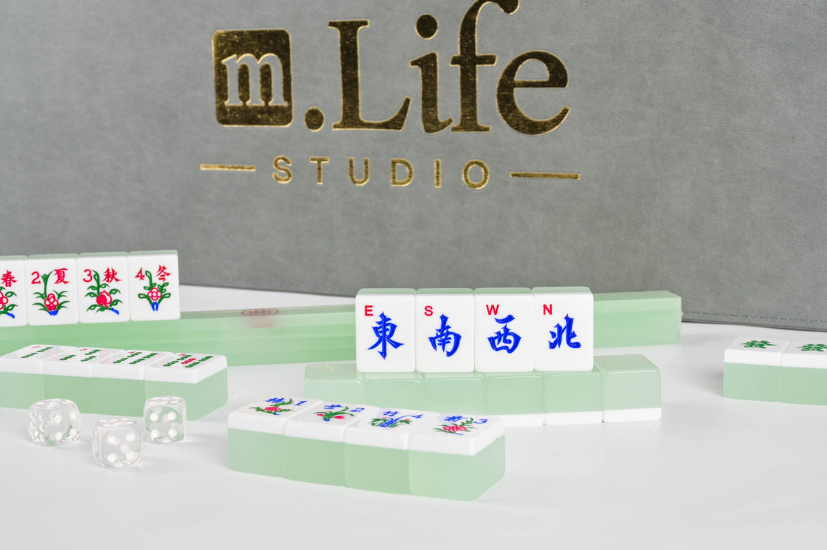 Translucent Green Mahjong Set