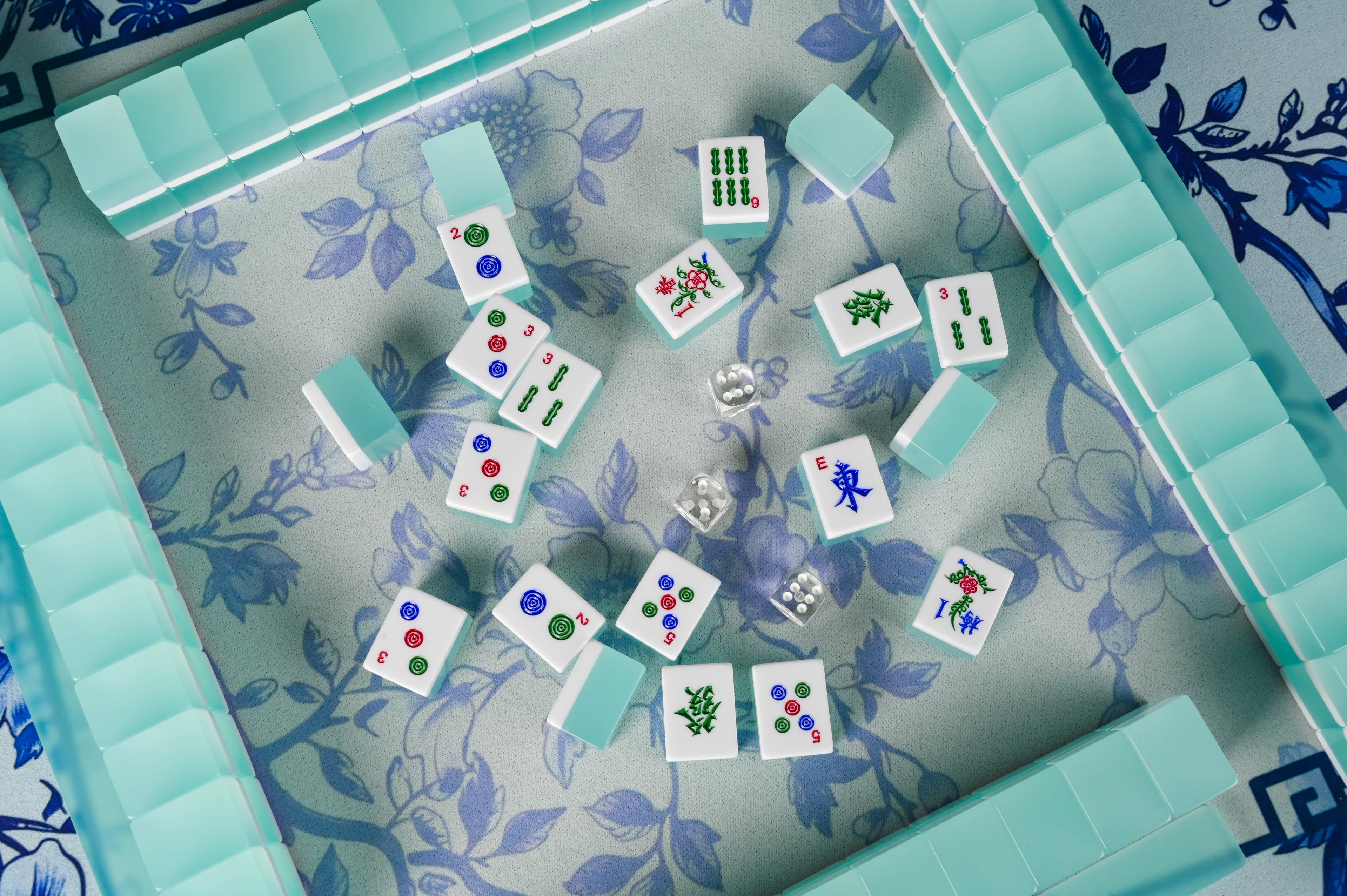 Seafoam Jade Mahjong Set