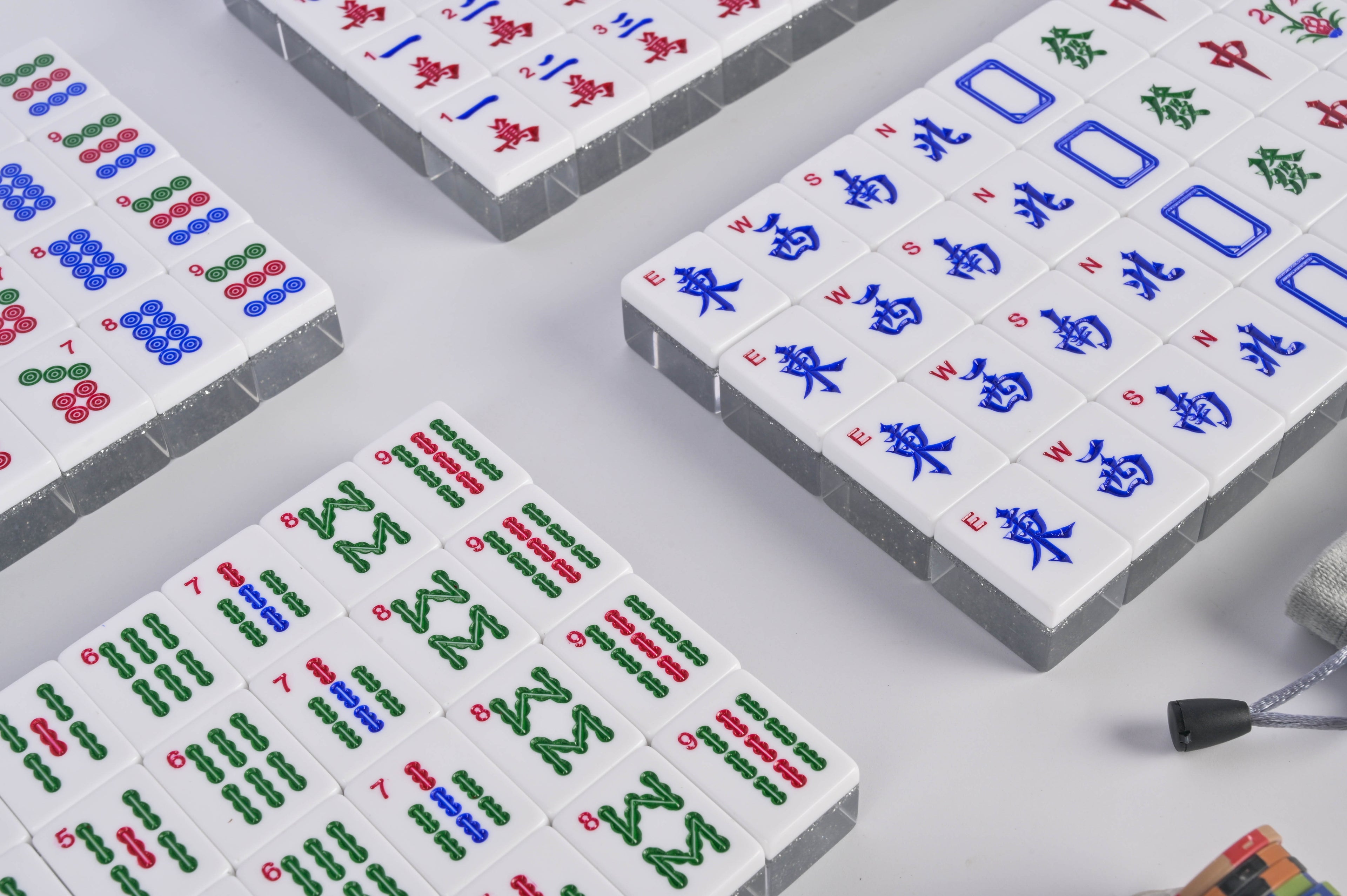 Silver Sparkle Mahjong Set