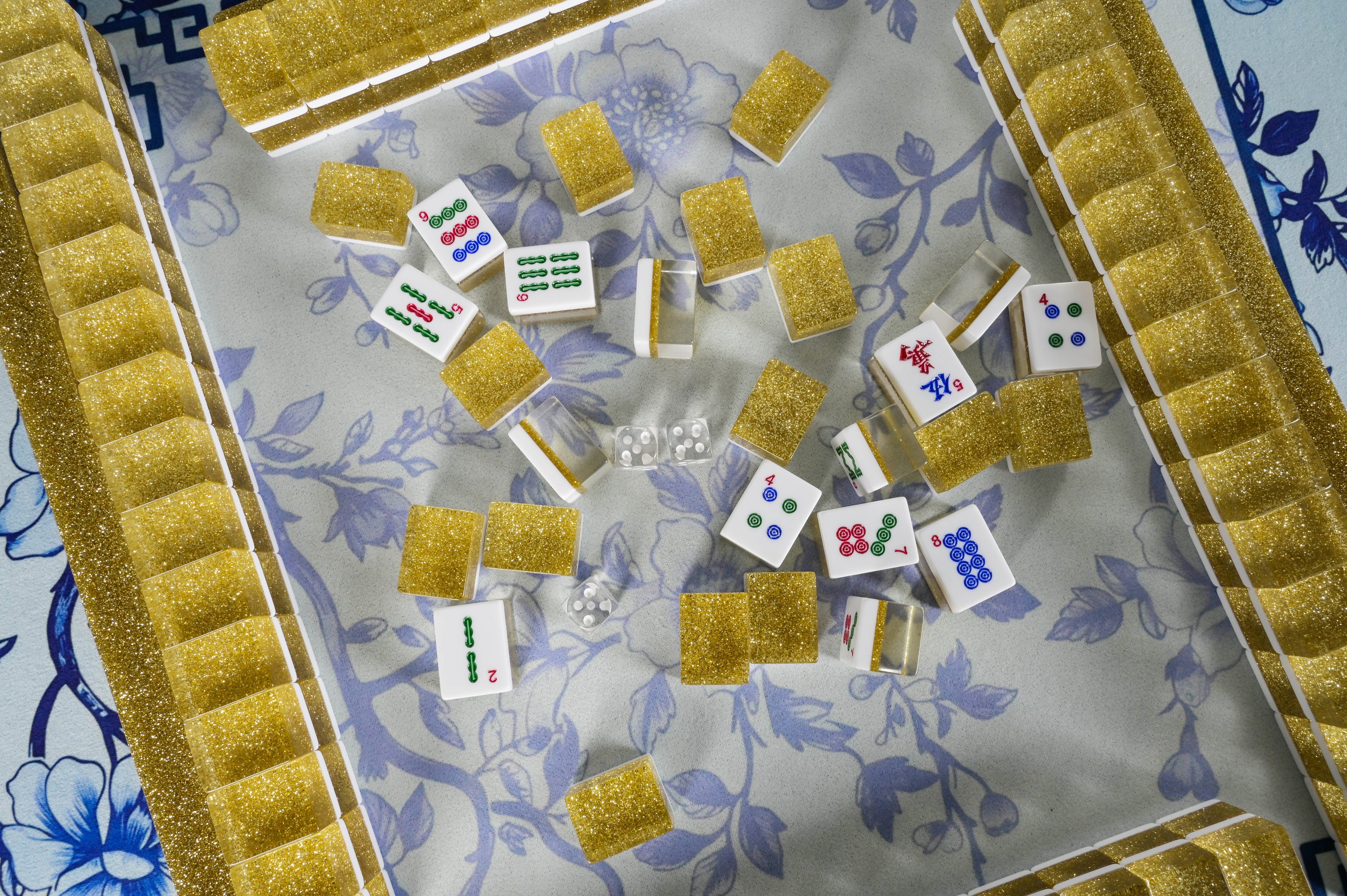 Gold Sparkle Mahjong Set